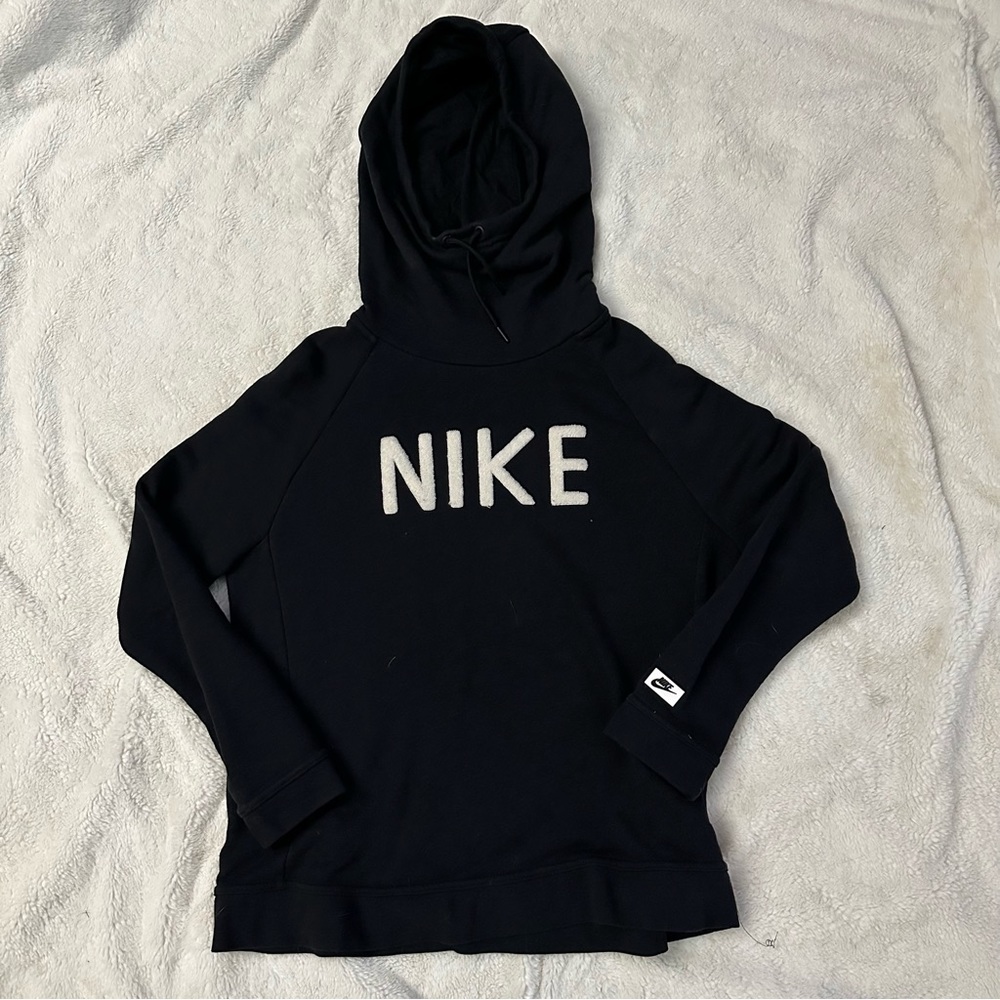 Woman’s medium nike hoody black/white